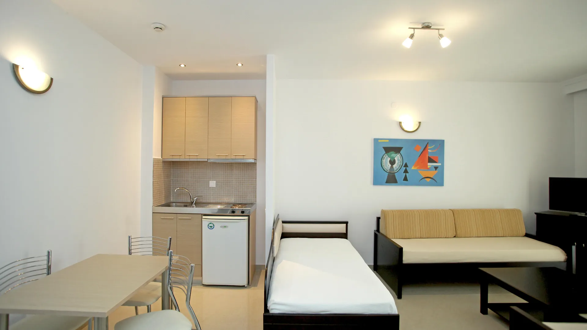 Naias Aparthotel Hanioti
