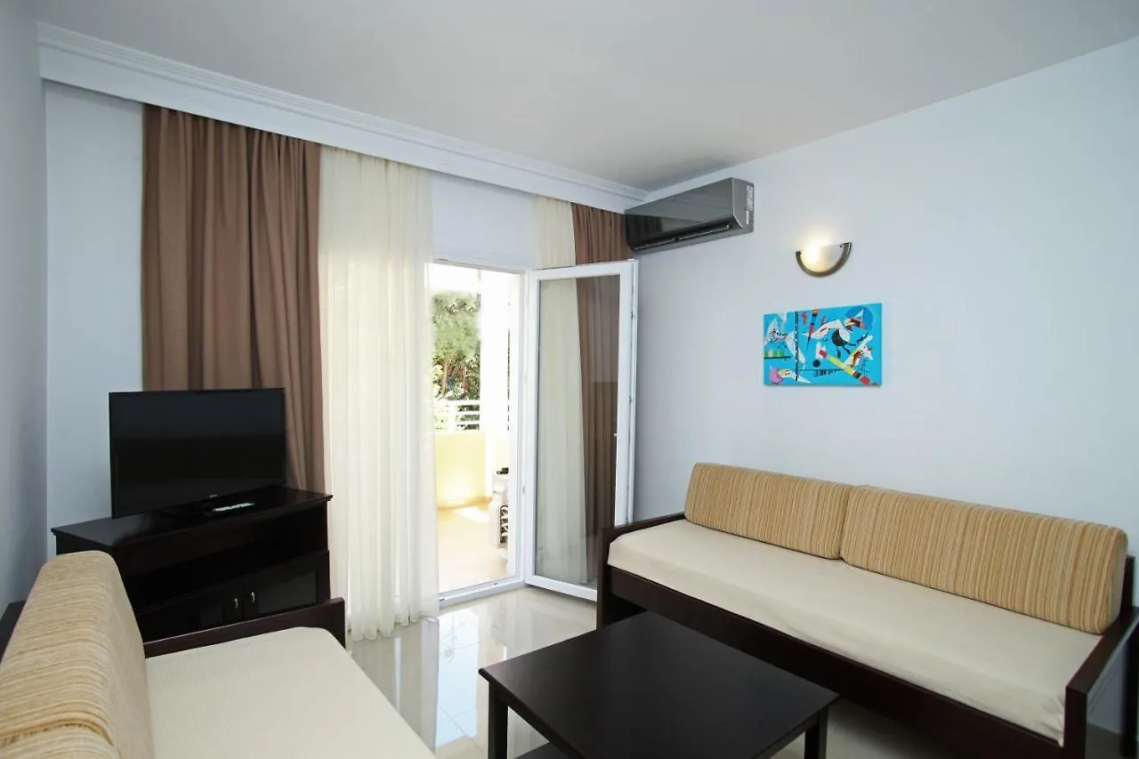 Naias Aparthotel Hanioti
