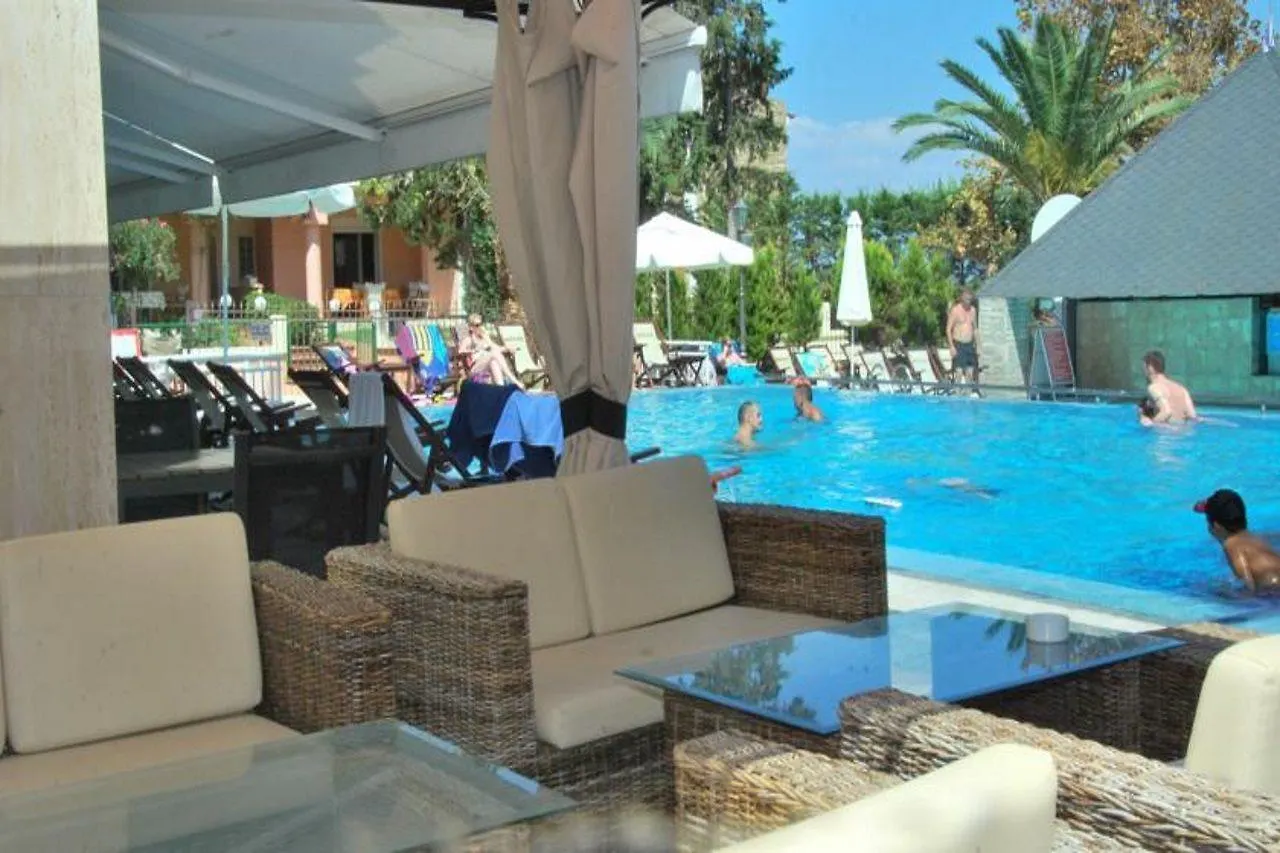 Naias Aparthotel Hanioti